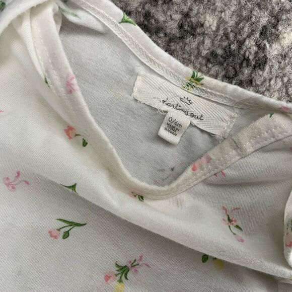 Floral Gown set with cap - Picture 3 of 8